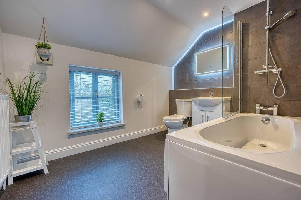 Delightful Two-Bedroom Cottage In The Heart Of Bakewell Εξωτερικό φωτογραφία
